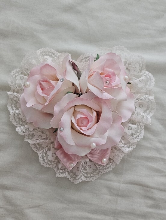 la pafait Accessories - La Pafait Gyaru Baby Pink Heart Shaped Rose And Lace Fasincator Hair Accessory